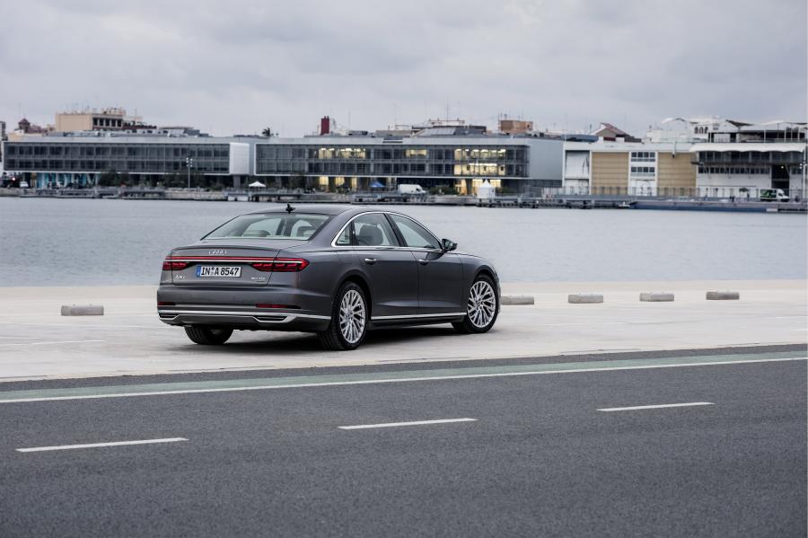  Audi A8 L 50 TDI Quattro (D5) 2017 года  (WW) (фото 16 из 31)